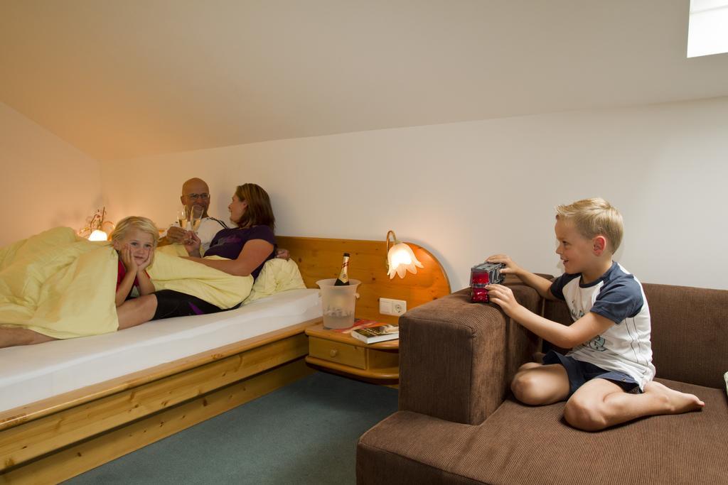 Kinder- Und Familienhotel Nockalm Innerkrems Kültér fotó